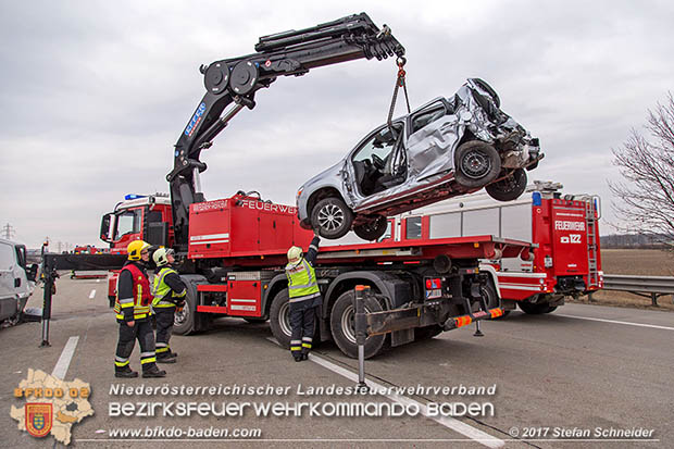 20170210 Massenunfall auf der A2 Südautobahn RFb Wien Foto: © Stefan Schneider BFK Baden