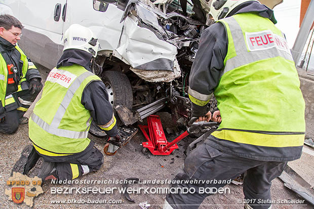 20170210 Massenunfall auf der A2 Südautobahn RFb Wien Foto: © Stefan Schneider BFK Baden