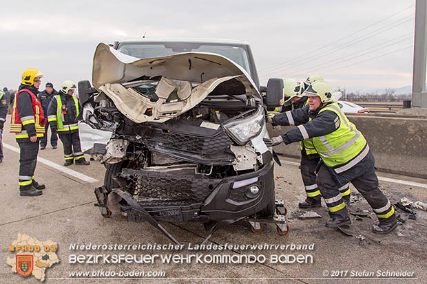 20170210 Massenunfall auf der A2 Südautobahn RFb Wien Foto: © Stefan Schneider BFK Baden