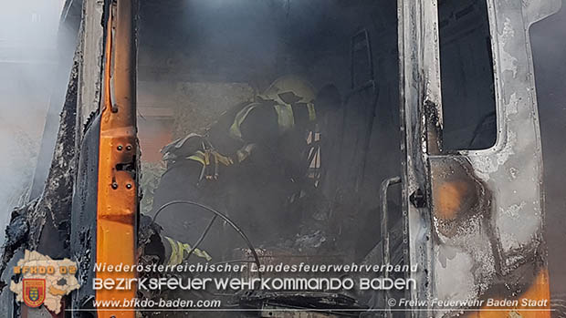 20170214 Müllwagen Lkw geriet in Baden Ortsteil Weikersdorf in Brand  Foto: © Stefan Schneider FF Baden-Stadt