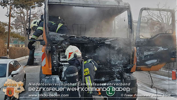 20170214 Müllwagen Lkw geriet in Baden Ortsteil Weikersdorf in Brand  Foto: © Stefan Schneider FF Baden-Stadt