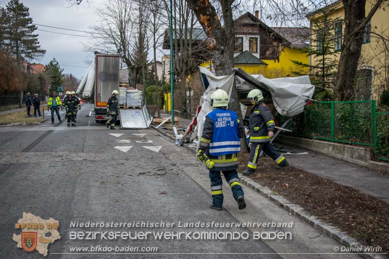 20170217 LKW Unfall in Bad Voeslau  Foto: © Daniel Wirth
