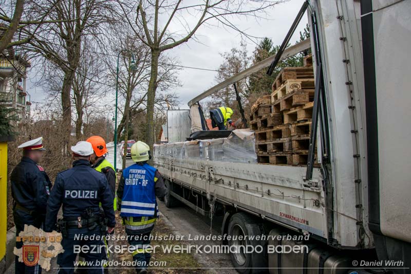 20170217 LKW Unfall in Bad Voeslau  Foto: © Daniel Wirth