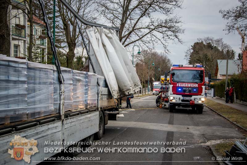 20170217 LKW Unfall in Bad Voeslau  Foto: © Daniel Wirth