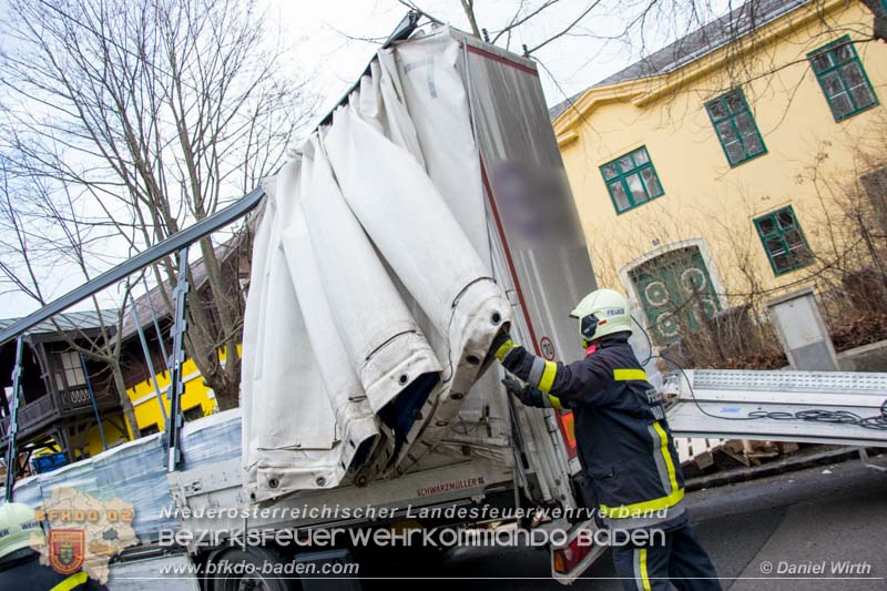 20170217 LKW Unfall in Bad Voeslau  Foto: © Daniel Wirth