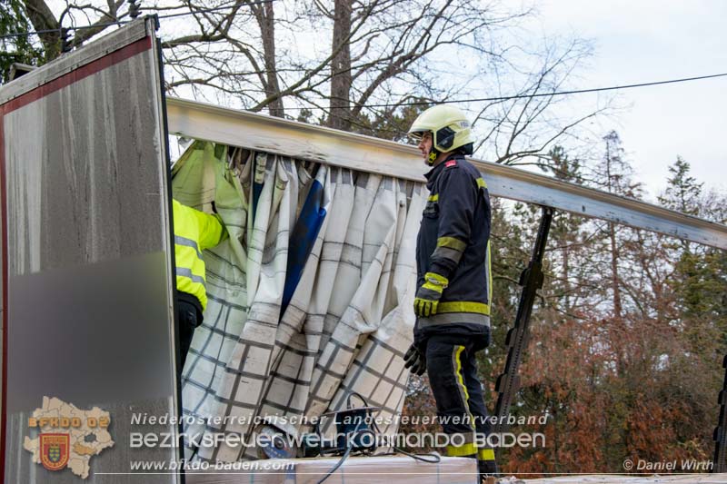 20170217 LKW Unfall in Bad Voeslau  Foto: © Daniel Wirth