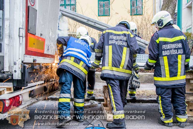20170217 LKW Unfall in Bad Voeslau  Foto: © Daniel Wirth