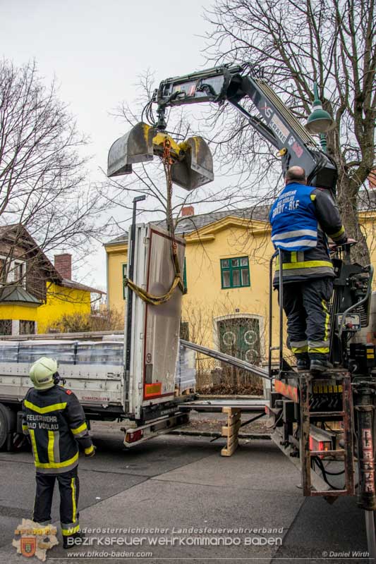 20170217 LKW Unfall in Bad Voeslau  Foto: © Daniel Wirth