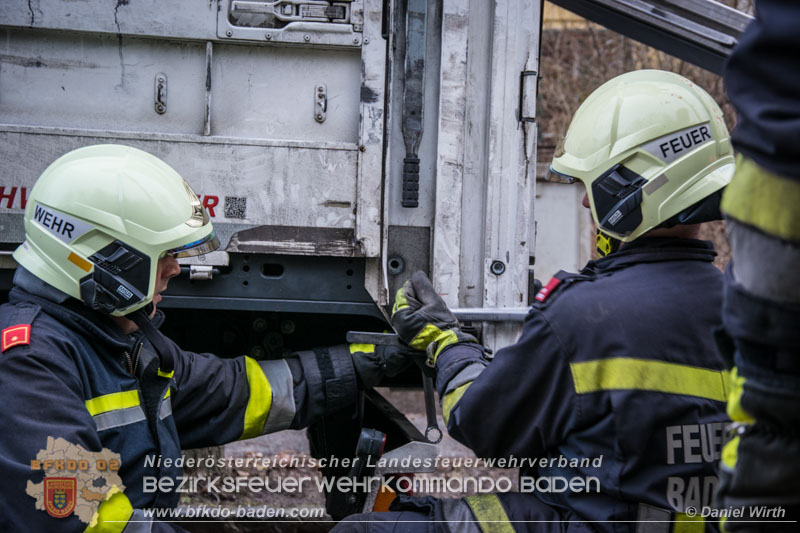 20170217 LKW Unfall in Bad Voeslau  Foto: © Daniel Wirth