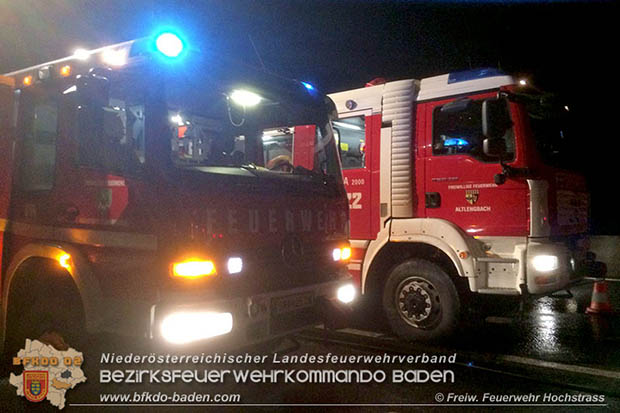 20170221 LKW Sattelkraftfahrzeugzug auf der A21 kurz nach Hochstrass Richtung A1 in Vollbrand  Foto: © FF Hochstrass-Schwabendoerfl