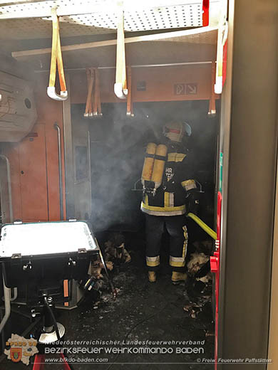 20170227 Brand einer S-Bahn auf der Suedbahnstrecke in Pfaffstaetten  Foto: © Bernhard Deneke