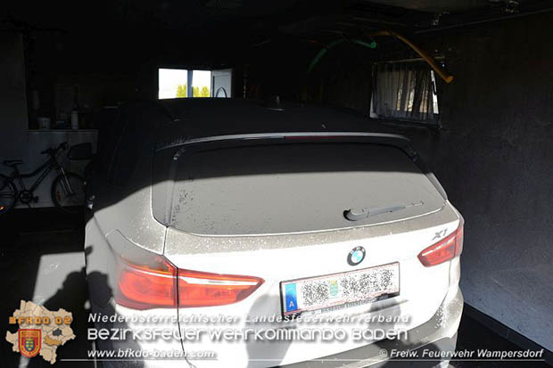 20170304 „Hoverboard" in einer Garage in Wampersdorf abgebrannt Foto: © Christian Blueml 20170304 „Hoverboard" in einer Garage in Wampersdorf abgebrannt Foto: © Christian Blueml