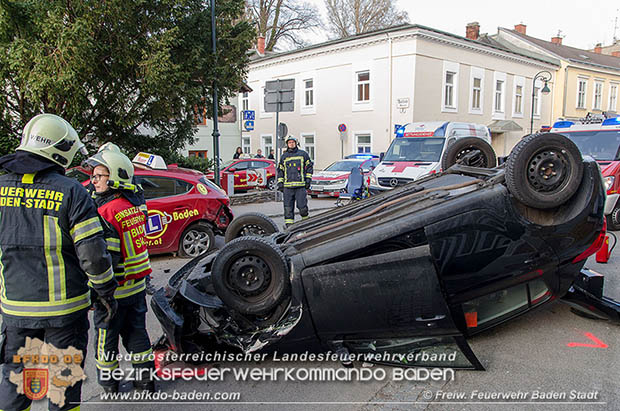 20170312 Fahrzeugüberschlag in der "30er Zone" in Baden Foto: © Freiwillige Feuerwehr Baden-Stadt 20170312 Fahrzeugüberschlag in der "30er Zone" in Baden Foto: © Freiwillige Feuerwehr Baden-Stadt