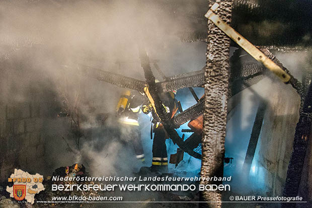 20170313 Brand einer Müllinsel bei einer Wohnhausanlage in Traiskirchen Foto: © Bauer Pressefotografie 20170313 Brand einer Müllinsel bei einer Wohnhausanlage in Traiskirchen Foto: © Bauer Pressefotografie