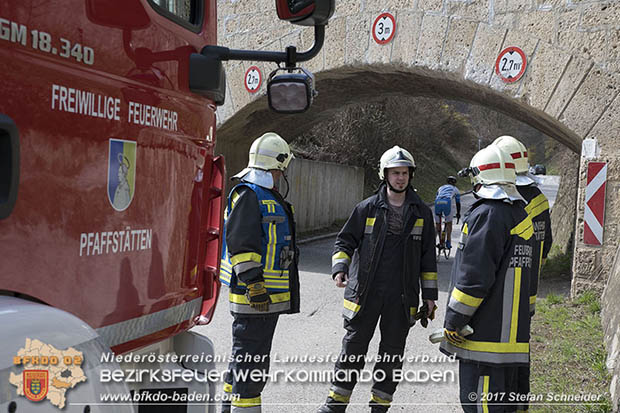 20170321 Klein Lkw prallt gegen Unterführung in Pfaffstätten  Foto: © Stefan Schneider
