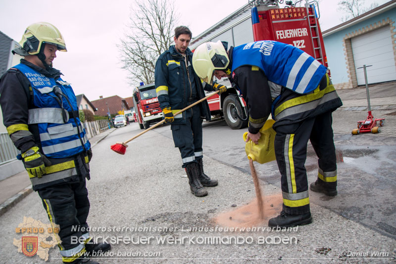 20170321 Klein Lkw prallt gegen Unterfuehrung in Pfaffstaetten Foto: © Stefan Schneider 20170321 Klein Lkw prallt gegen Unterfuehrung in Pfaffstaetten Foto: © Stefan Schneider