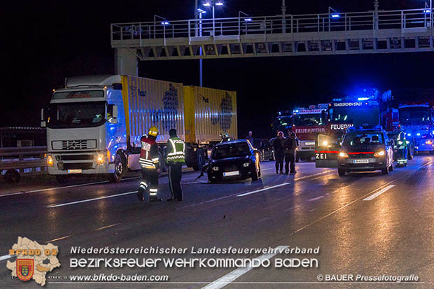 20170325 Verkehrsunfall mit mehreren Fahrzeugen auf der A2 Südautobahn  Foto: © Manfred Bauer Pressefotografie