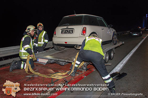 20170325 Verkehrsunfall mit mehreren Fahrzeugen auf der A2 Südautobahn  Foto: © Manfred Bauer Pressefotografie