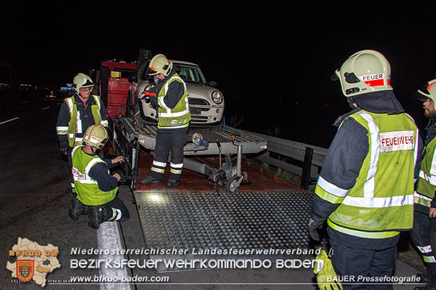 20170325 Verkehrsunfall mit mehreren Fahrzeugen auf der A2 Südautobahn  Foto: © Manfred Bauer Pressefotografie