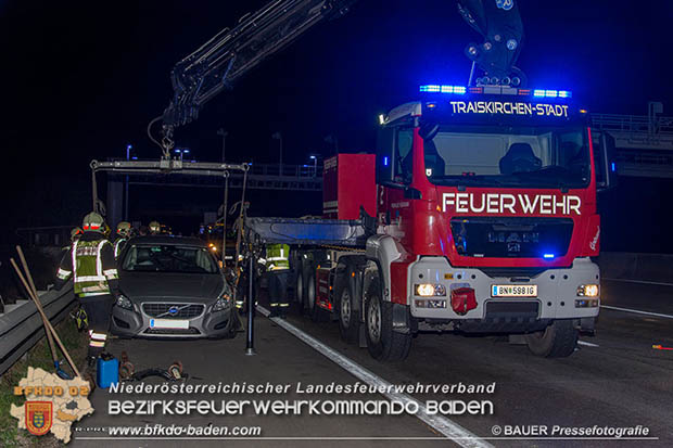 20170325 Verkehrsunfall mit mehreren Fahrzeugen auf der A2 Südautobahn  Foto: © Manfred Bauer Pressefotografie