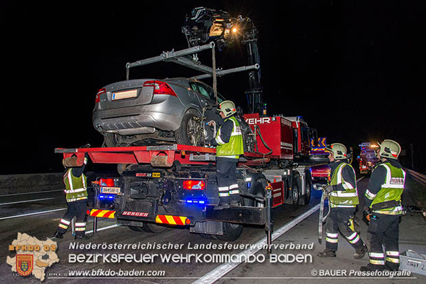 20170325 Verkehrsunfall mit mehreren Fahrzeugen auf der A2 Südautobahn  Foto: © Manfred Bauer Pressefotografie