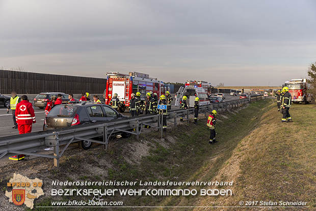 20170325 Verkehrsunfall mit Personenrettung auf der A2 bei Baden  Foto: © Stefan Schneider