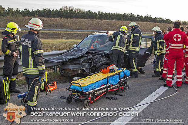 20170325 Verkehrsunfall mit Personenrettung auf der A2 bei Baden  Foto: © Stefan Schneider