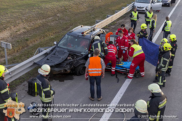 20170325 Verkehrsunfall mit Personenrettung auf der A2 bei Baden  Foto: © Stefan Schneider