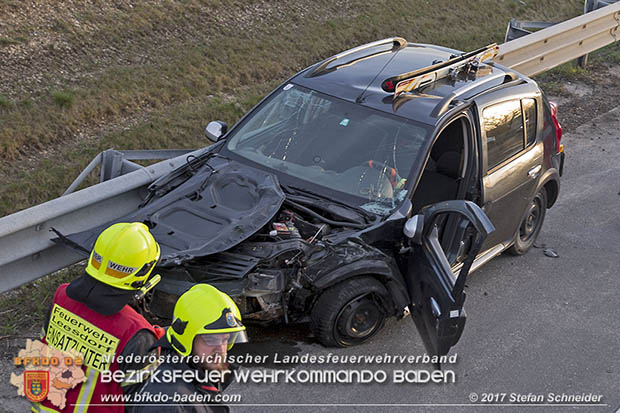 20170325 Verkehrsunfall mit Personenrettung auf der A2 bei Baden  Foto: © Stefan Schneider