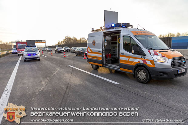 20170325 Verkehrsunfall mit Personenrettung auf der A2 bei Baden  Foto: © Stefan Schneider