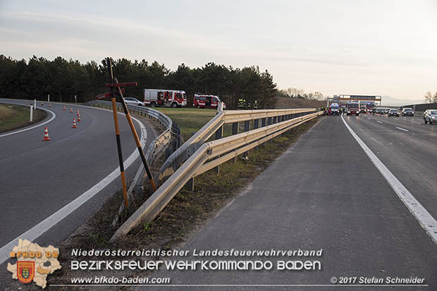 20170325 Verkehrsunfall mit Personenrettung auf der A2 bei Baden  Foto: © Stefan Schneider