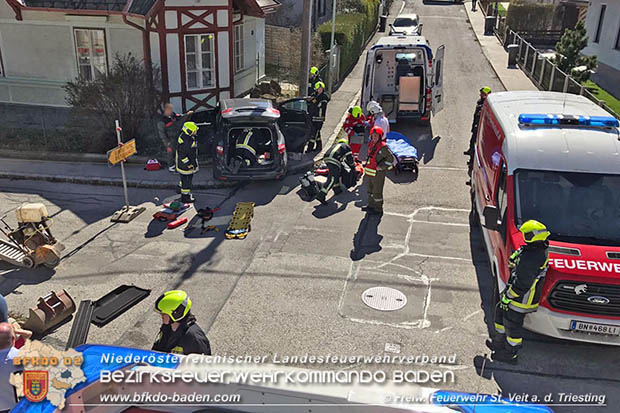 20170328 Verkehrsunfall mit Personenrettung im Stadtgebiet von Berndorf  Foto: © Christoph Hafellner