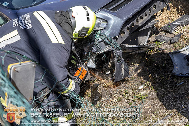 20170328 Verkehrsunfall mit Personenrettung im Stadtgebiet von Berndorf  Foto: © Stefan Schneider