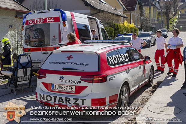 20170328 Verkehrsunfall mit Personenrettung im Stadtgebiet von Berndorf  Foto: © Stefan Schneider