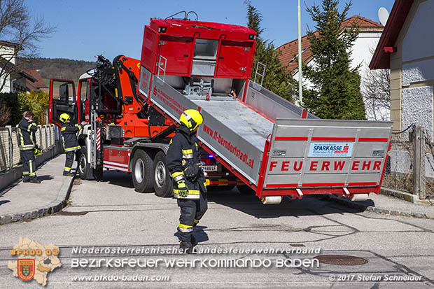 20170328 Verkehrsunfall mit Personenrettung im Stadtgebiet von Berndorf  Foto: © Stefan Schneider