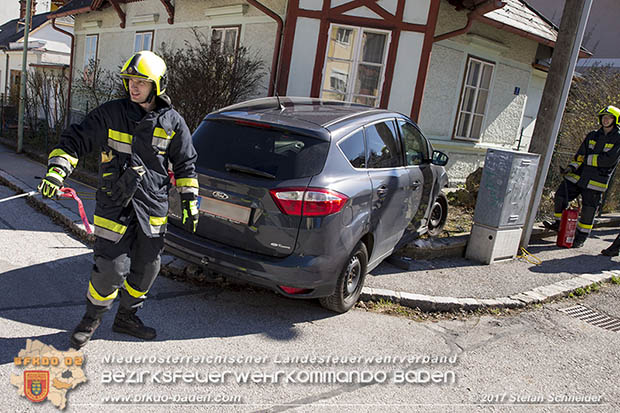 20170328 Verkehrsunfall mit Personenrettung im Stadtgebiet von Berndorf  Foto: © Stefan Schneider