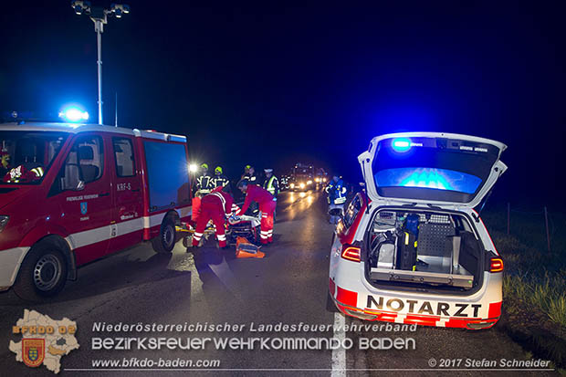 20170413 Schwerer Verkehrsufall auf der L156 Traiskirchen-Trumau  Foto: © Stefan Schneider