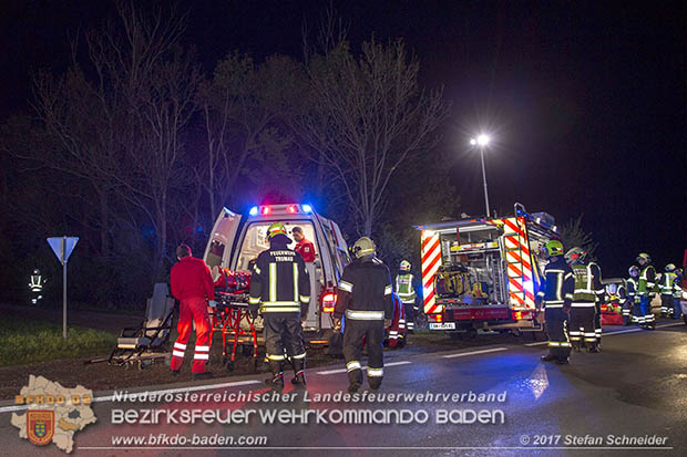 20170413 Schwerer Verkehrsufall auf der L156 Traiskirchen-Trumau  Foto: © Stefan Schneider