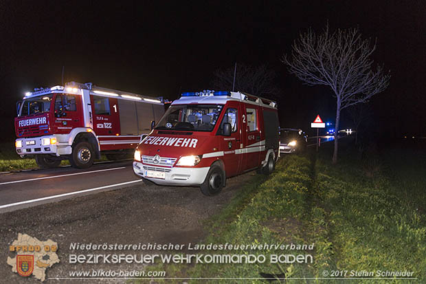 20170413 Schwerer Verkehrsufall auf der L156 Traiskirchen-Trumau  Foto: © Stefan Schneider