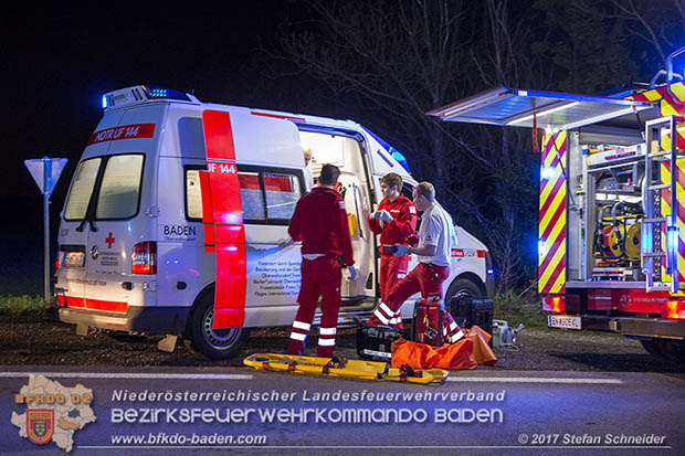 20170413 Schwerer Verkehrsufall auf der L156 Traiskirchen-Trumau  Foto: © Stefan Schneider