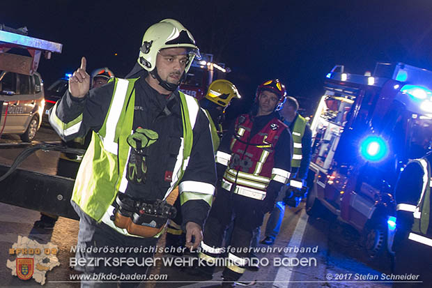 20170413 Schwerer Verkehrsufall auf der L156 Traiskirchen-Trumau  Foto: © Stefan Schneider