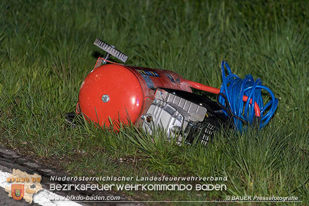 20170413 Schwerer Verkehrsufall auf der L156 Traiskirchen-Trumau  Foto: © BAUER Pressefotografie