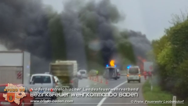 20170418 Lkw Brand auf der A2 zwischen Leobersdorf u. Wöllersdorf Foto: FF Leobersdorf/Werner Heiden 20170418 Lkw Brand auf der A2 zwischen Leobersdorf u. Wöllersdorf Foto: FF Leobersdorf/Werner Heiden