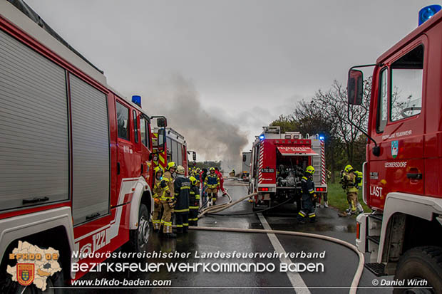 20170418 Lkw Brand auf der A2 zwischen Leobersdorf u. Wöllersdorf Foto: FF Bad Vöslau / Daniel Wirth 20170418 Lkw Brand auf der A2 zwischen Leobersdorf u. Wöllersdorf Foto: FF Bad Vöslau / Daniel Wirth