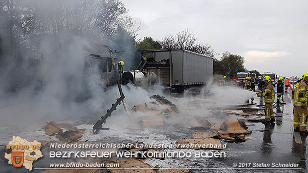 20170418 Lkw Brand auf der A2 zwischen Leobersdorf u. Wöllersdorf Foto: Stefan Schneider/BFK Baden 20170418 Lkw Brand auf der A2 zwischen Leobersdorf u. Wöllersdorf Foto: Stefan Schneider/BFK Baden