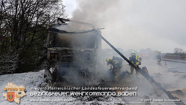 20170418 Lkw Brand auf der A2 zwischen Leobersdorf u. Wöllersdorf Foto: Stefan Schneider/BFK Baden 20170418 Lkw Brand auf der A2 zwischen Leobersdorf u. Wöllersdorf Foto: Stefan Schneider/BFK Baden