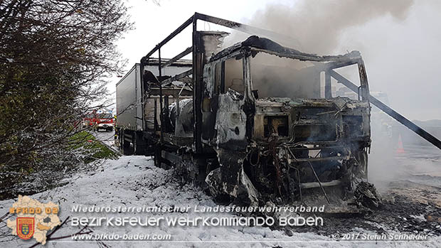 20170418 Lkw Brand auf der A2 zwischen Leobersdorf u. Wöllersdorf Foto: Stefan Schneider/BFK Baden 20170418 Lkw Brand auf der A2 zwischen Leobersdorf u. Wöllersdorf Foto: Stefan Schneider/BFK Baden