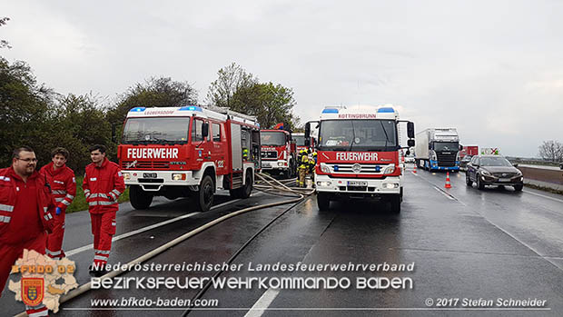 20170418 Lkw Brand auf der A2 zwischen Leobersdorf u. Wöllersdorf Foto: Stefan Schneider/BFK Baden 20170418 Lkw Brand auf der A2 zwischen Leobersdorf u. Wöllersdorf Foto: Stefan Schneider/BFK Baden