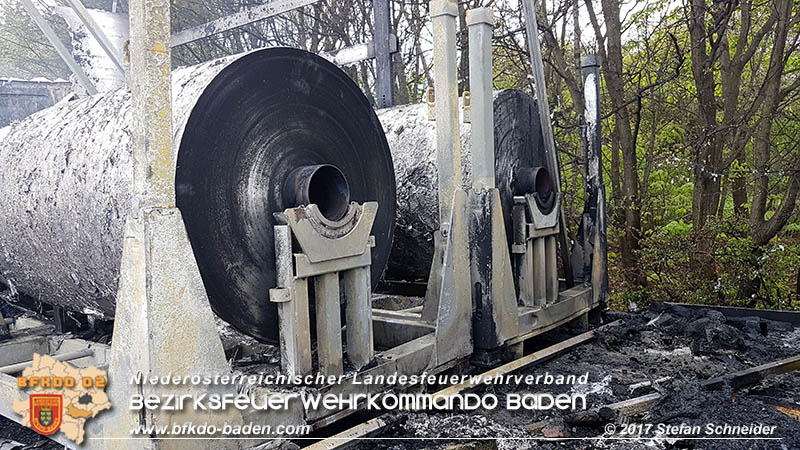 20170418 Lkw Brand auf der A2 zwischen Leobersdorf u. Wöllersdorf Foto: Stefan Schneider/BFK Baden 20170418 Lkw Brand auf der A2 zwischen Leobersdorf u. Wöllersdorf Foto: Stefan Schneider/BFK Baden