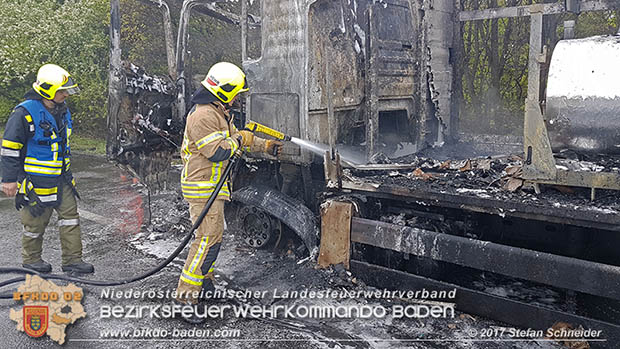 20170418 Lkw Brand auf der A2 zwischen Leobersdorf u. Wöllersdorf Foto: Stefan Schneider/BFK Baden 20170418 Lkw Brand auf der A2 zwischen Leobersdorf u. Wöllersdorf Foto: Stefan Schneider/BFK Baden
